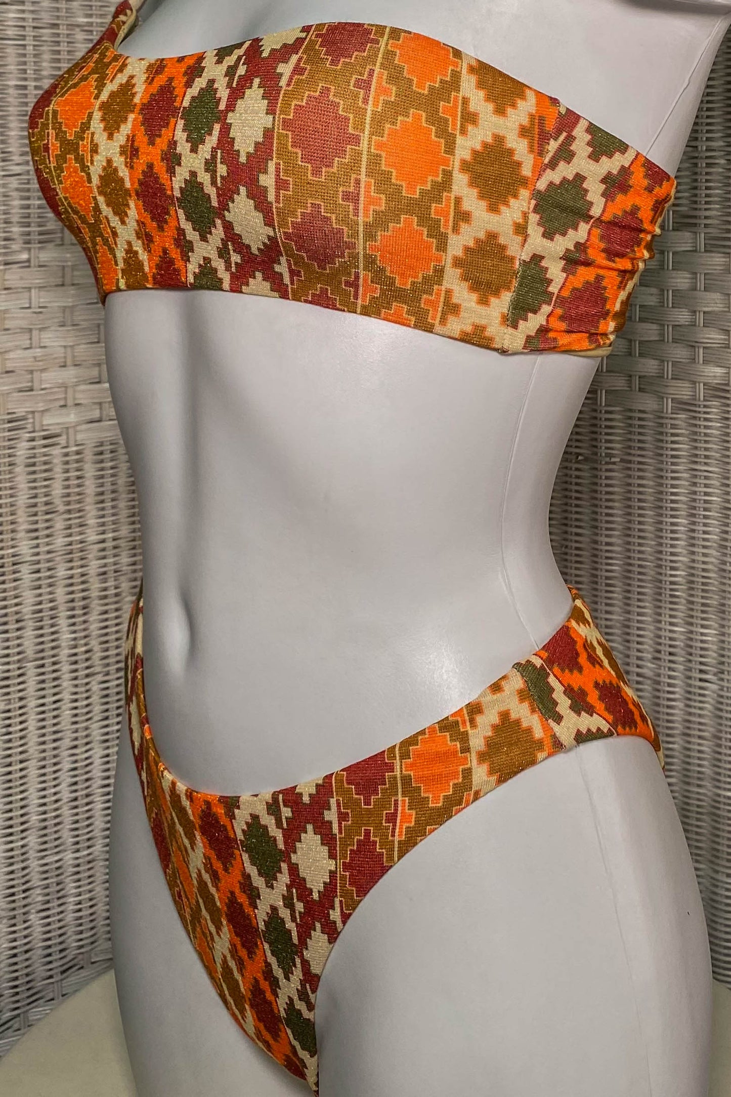 ikini con stampa geometrica MEFUI color arancione e marrone