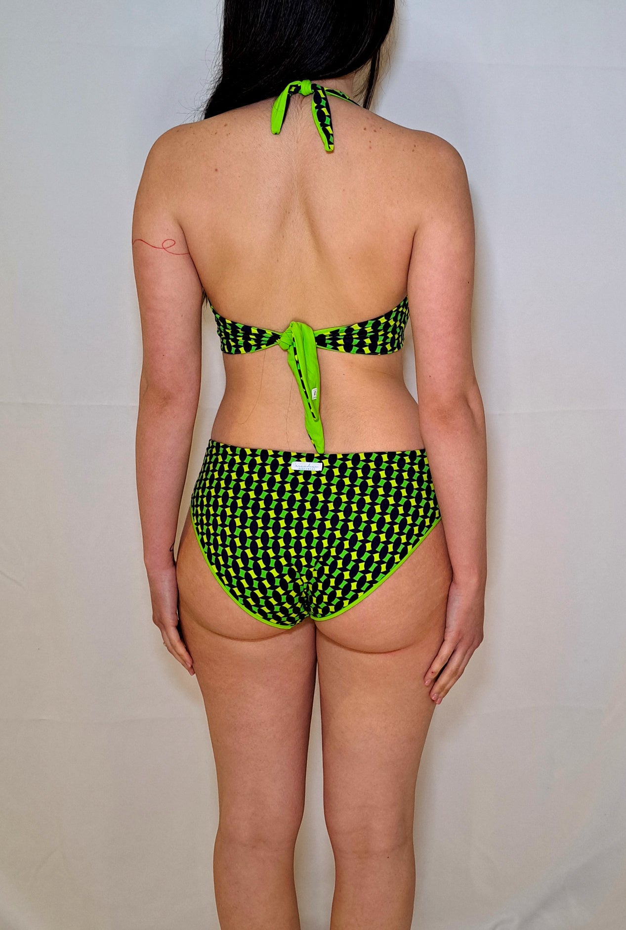 Bikini Stampa Geometrica Accadueo - Supporto Elegante per forme prosperose