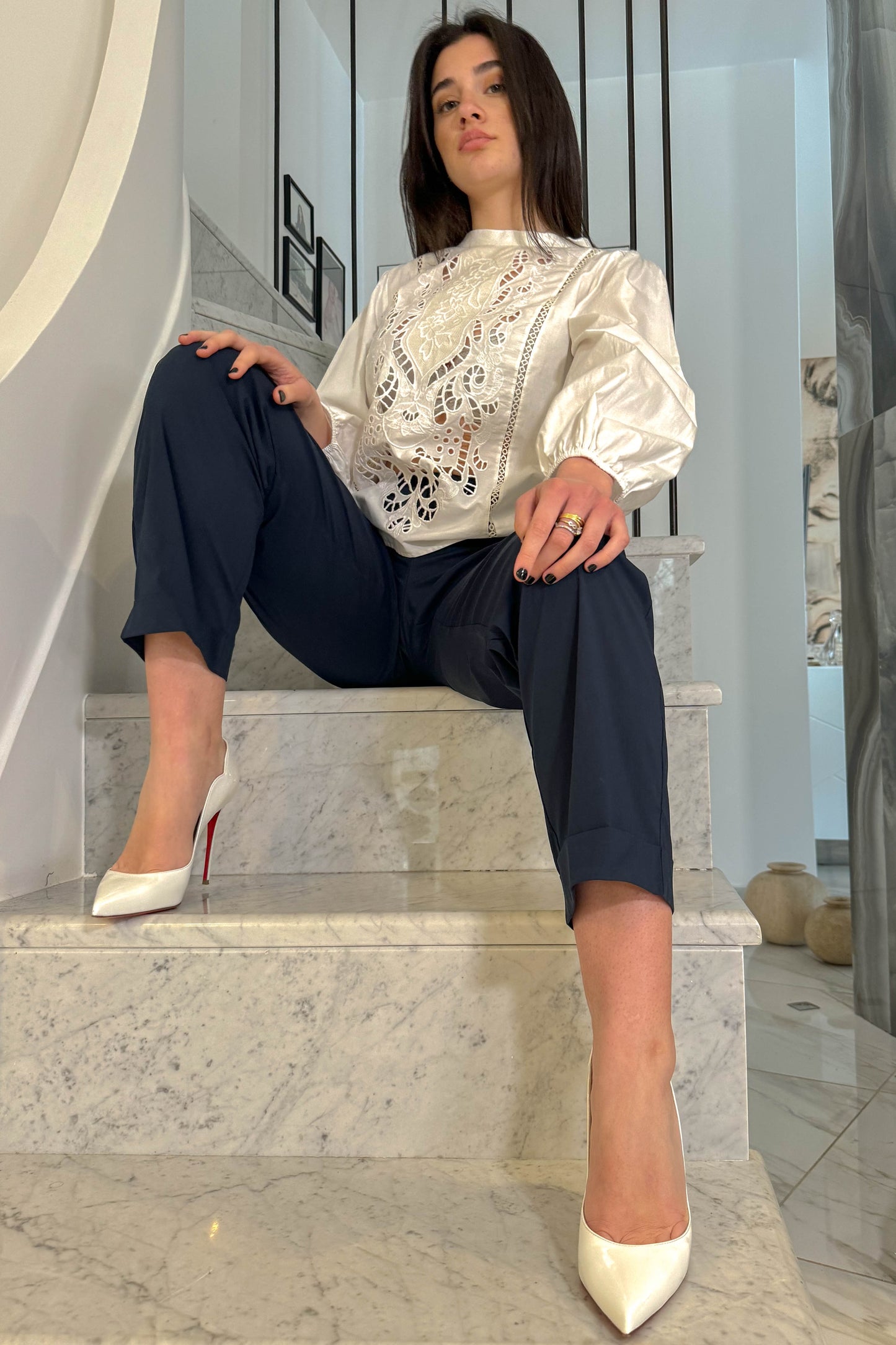 Blusa LIU JO bianca con pizzo ricamato e maniche voluminose, vista anteriore