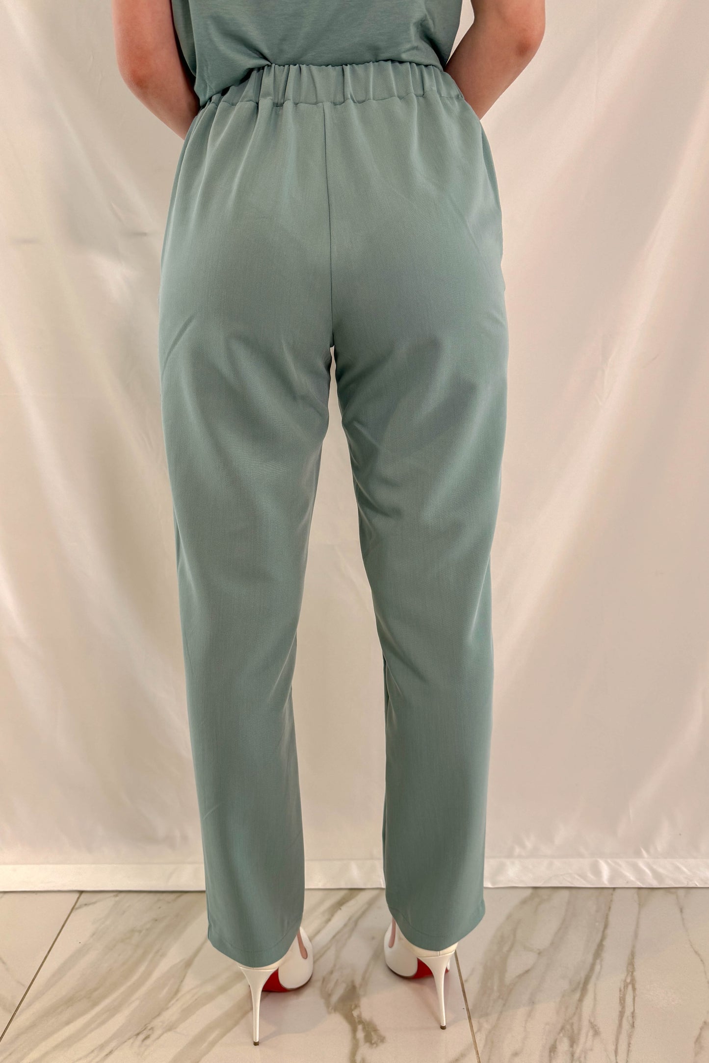 Pantalone elegante Oroblu in verde acqua frontale