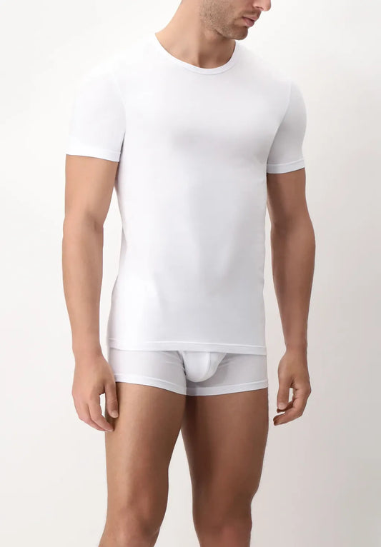 T-Shirt_Girocollo_in_Cotone_Elasticizzato_In_Action