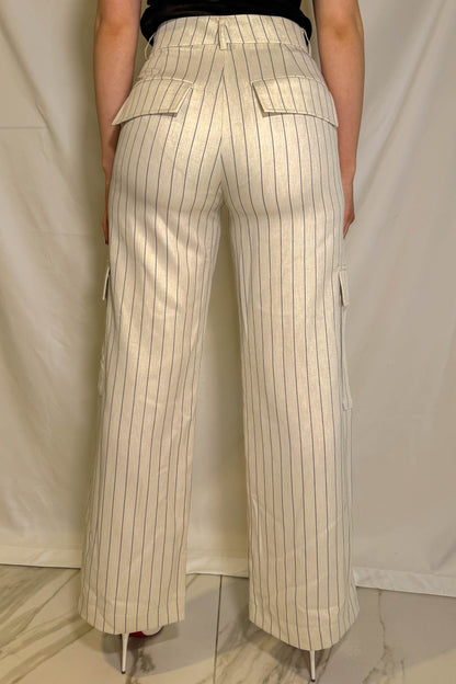 Pantalone cargo chic Vicolo bianco con tasche